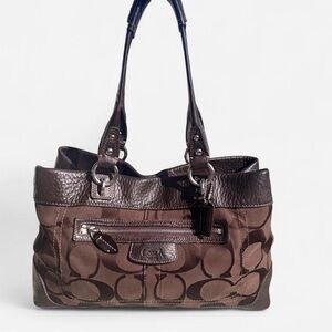 Vintage Coach Classic Brown Monogram
Shoulder Bag